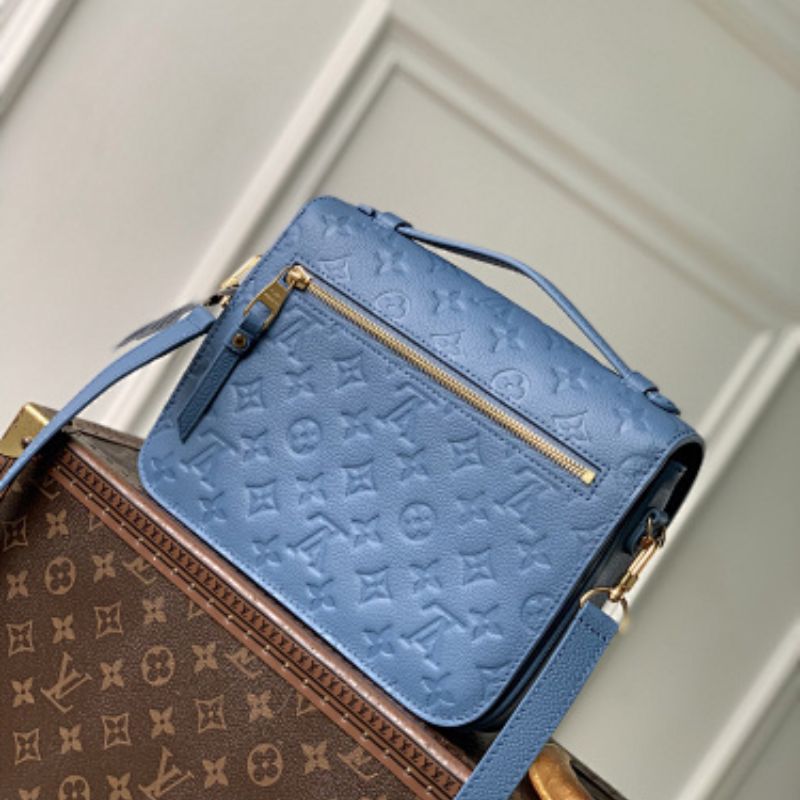 Louis Vuitton Pochette Métis in the Blue Jean