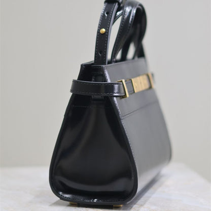 Saint Laurent Manhattan handbag.