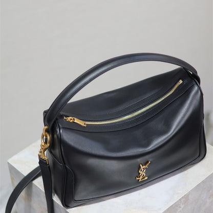 Saint Laurent Le 5 à 7 supple shoulder bag.