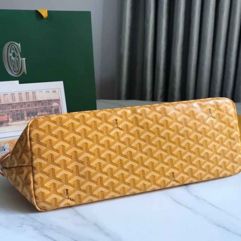 Goyard Chien Gris pet carrier