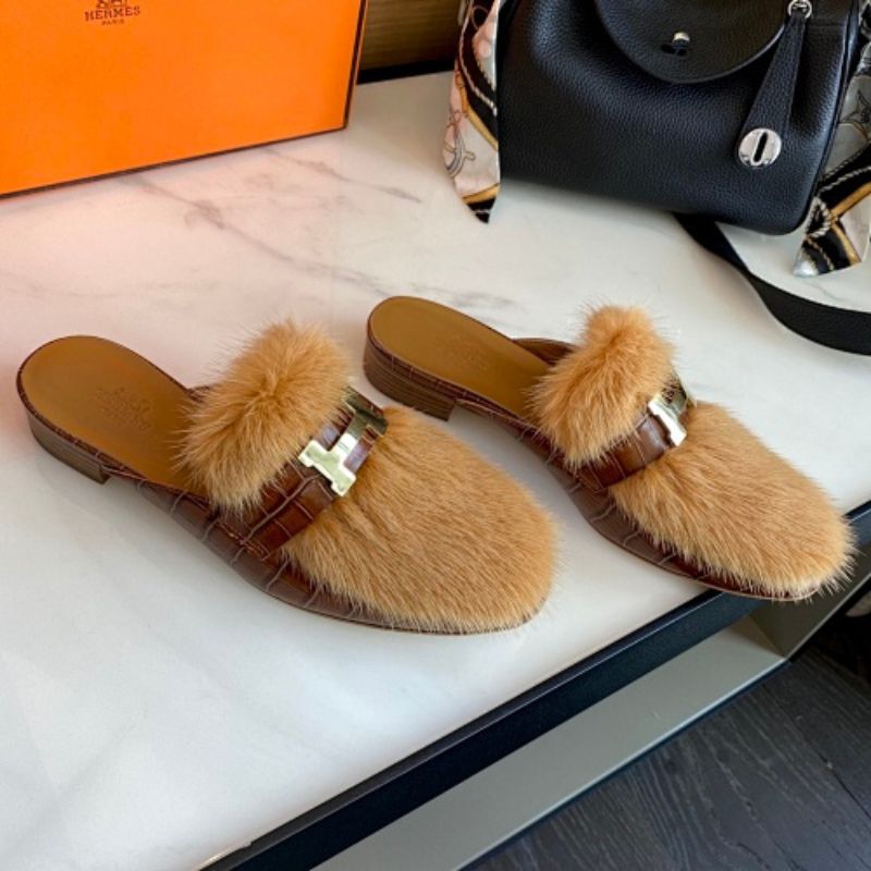 Hermès Cozette Mules in tan/naturel mink fur,