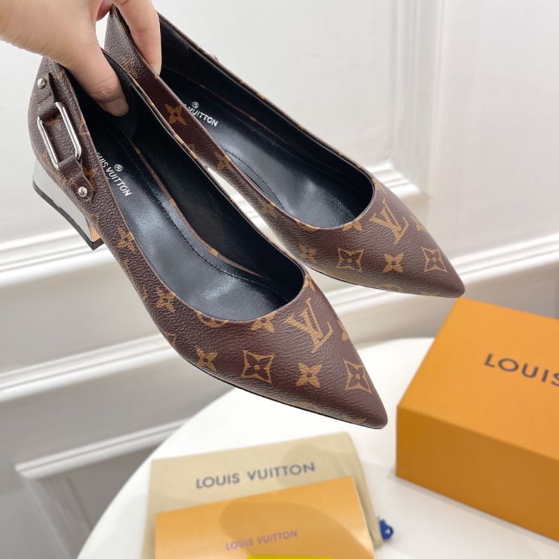 Louis Vuitton Chérie Pump.