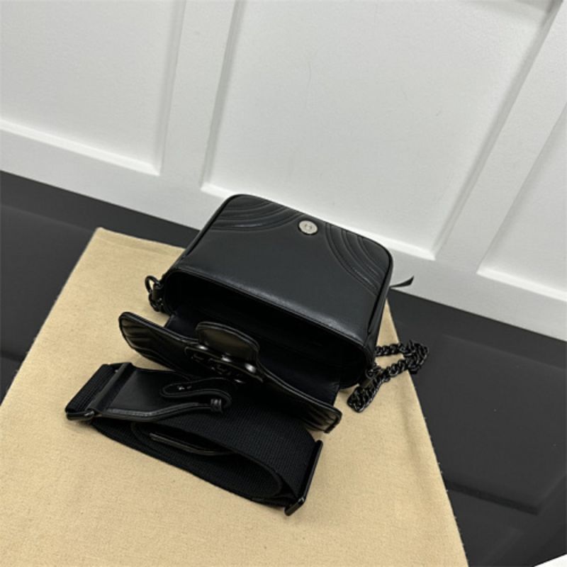Gucci GG Marmont Matelassé Mini Shoulder Bag
