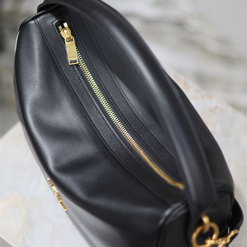 Saint Laurent Le 5 à 7 supple shoulder bag.