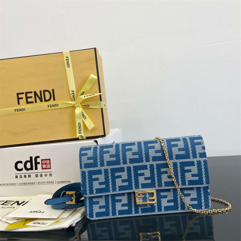 Fendi Baguette Chain Bag in blue denim