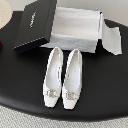 Chanel Interlocking CC Square-Toe Pumps in white (blanc)