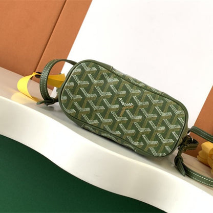 Goyard Beluga Mini Bag in the green