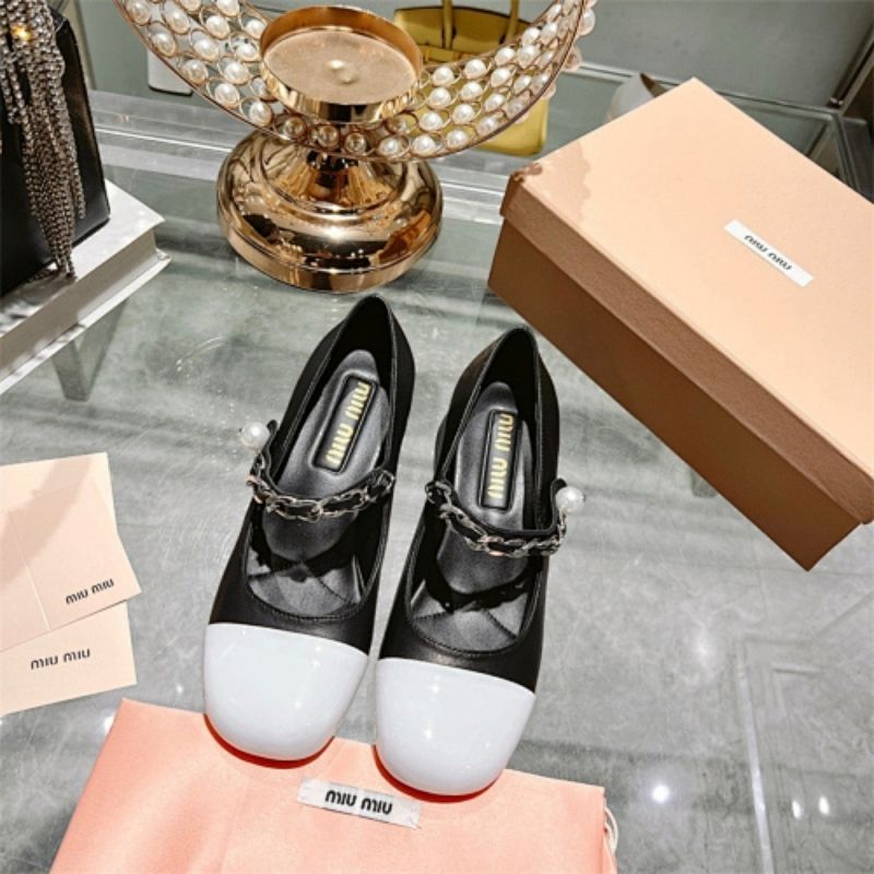 f Miu Miu two-tone patent-leather Mary Jane pumps,