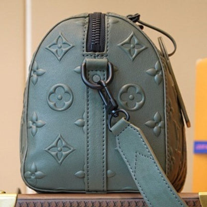 Louis Vuitton Keepall Bandoulière.
