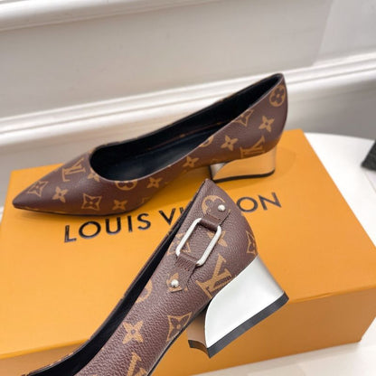 Louis Vuitton Chérie Pump.
