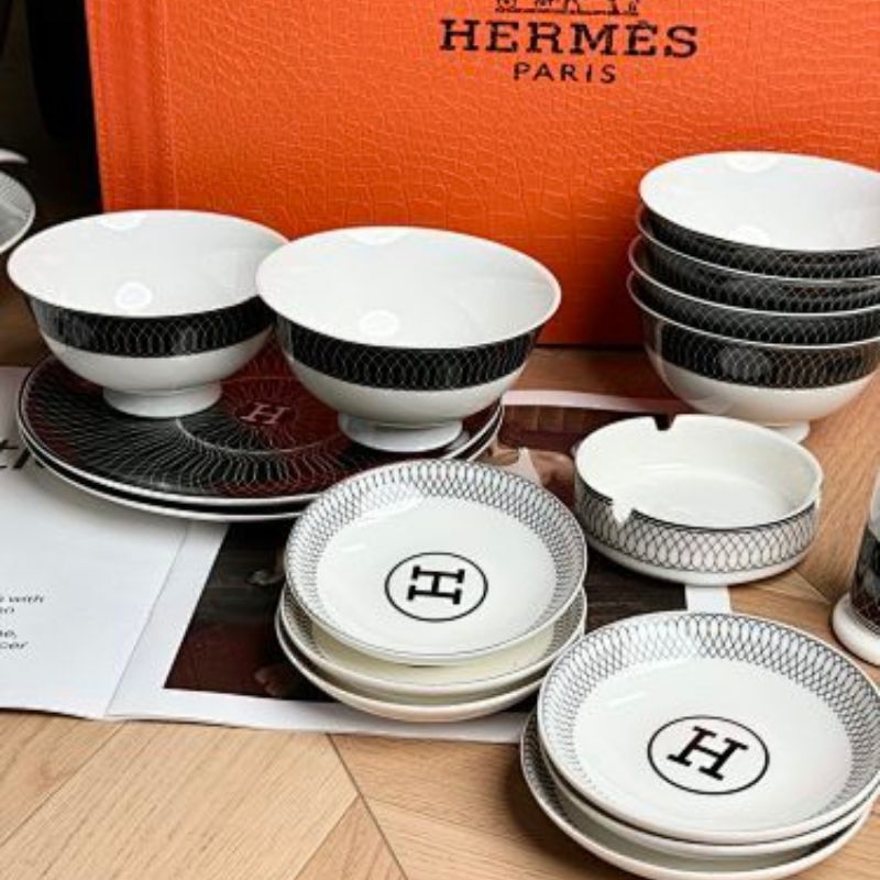 Hermès-inspired 28-piece Bone China Tableware Set,