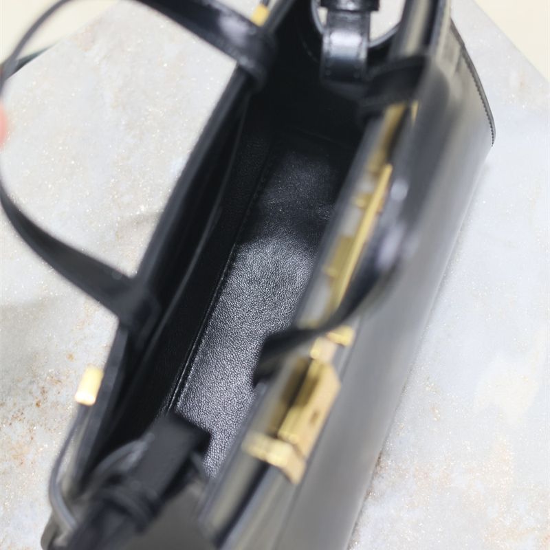 Saint Laurent Manhattan handbag.