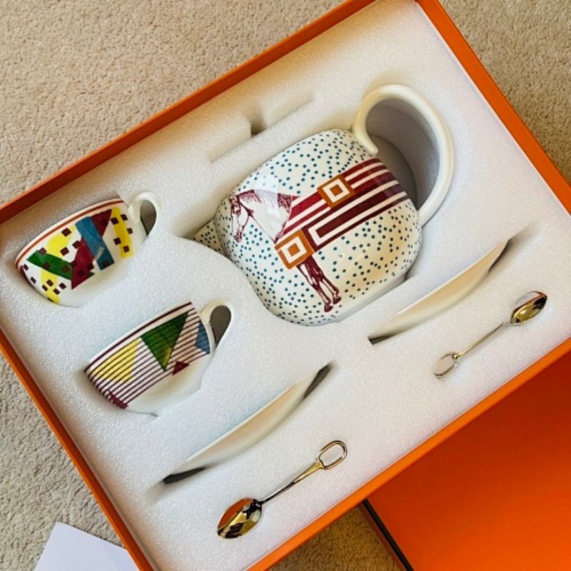 Hippomobile tea from Hermès