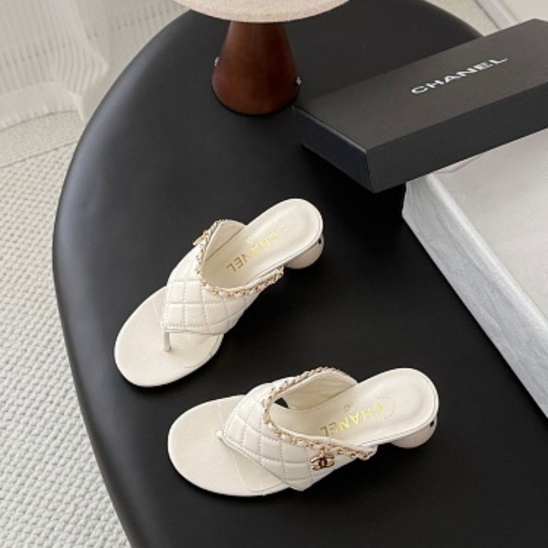Chanel Quilted Lambskin Chain Link Thong Sandals