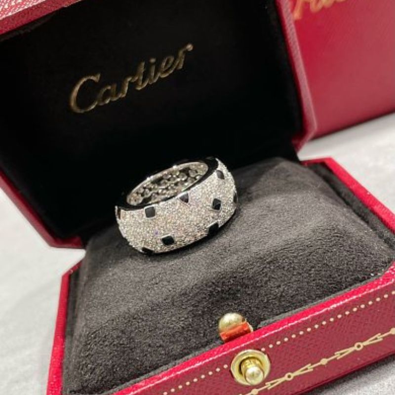 Panthère de Cartier Spotted Band Ring