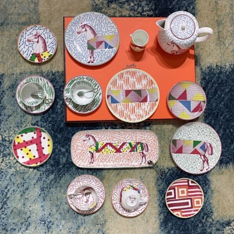 Hippomobile tableware collection by Hermès,