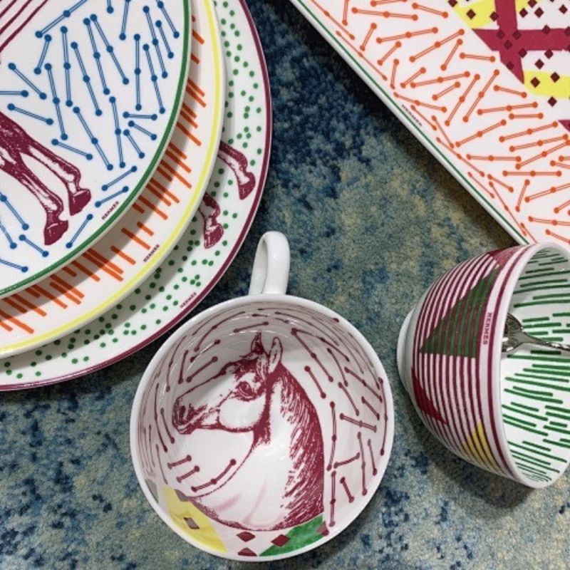 Hippomobile tableware collection by Hermès,