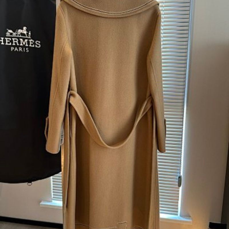 Hermès-inspired single-breasted coat