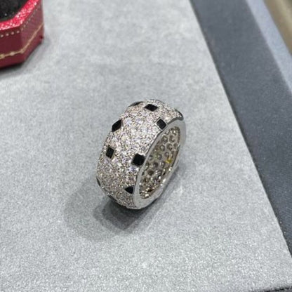 Panthère de Cartier Spotted Band Ring