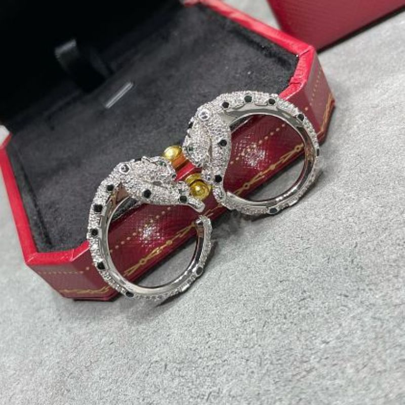 Panthère de Cartier Hoop Earrings
