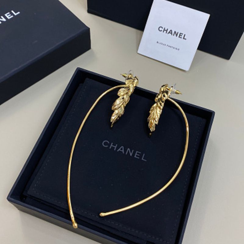 Chanel textured wheat ear (Blé) earrings with detachable long wire drop extensions,