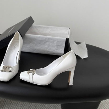 Chanel Interlocking CC Square-Toe Pumps in white (blanc)