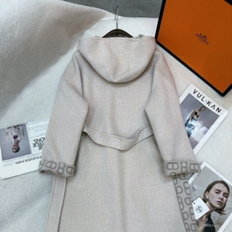 Hermès beige hooded coat with a belt