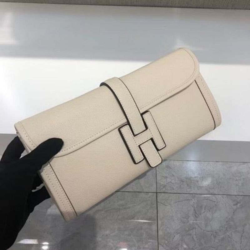 Hermès Jige Elan 29 clutch bags.