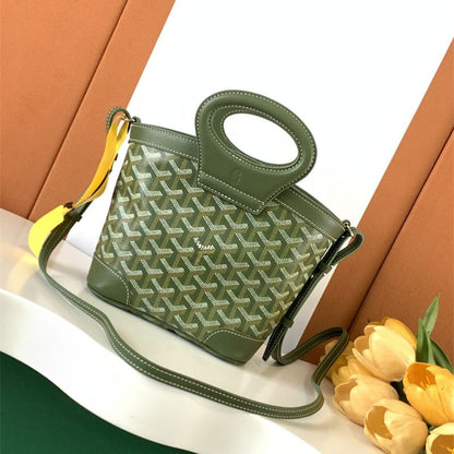 Goyard Beluga Mini Bag in the green