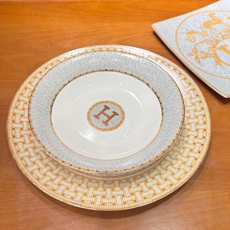 the Mosaïque au 24 Gold collection by Hermès.