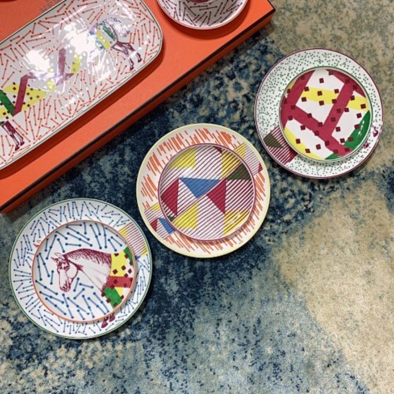 Hippomobile tableware collection by Hermès,