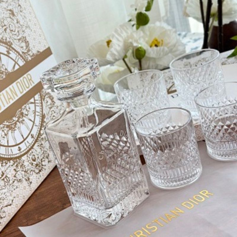 Christian Dior-inspired crystal whiskey set