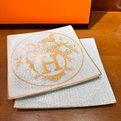 the Mosaïque au 24 Gold collection by Hermès.