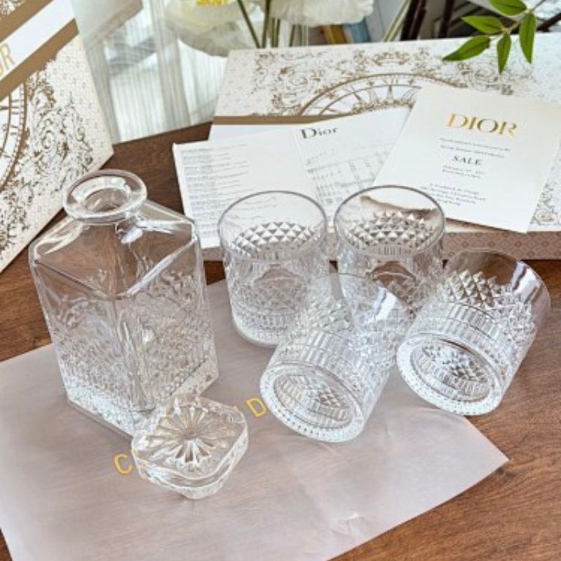 Christian Dior-inspired crystal whiskey set