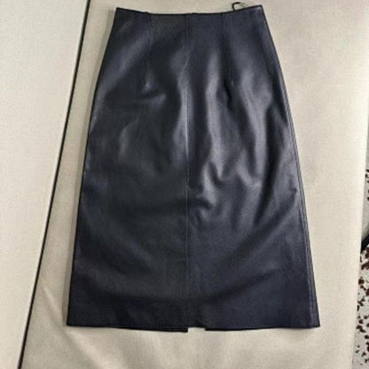 Hermès black leather midi skirt with a distinctive full-length