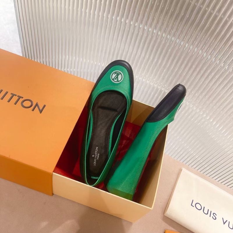Louis Vuitton Archlight Slingback Pump in a black and green