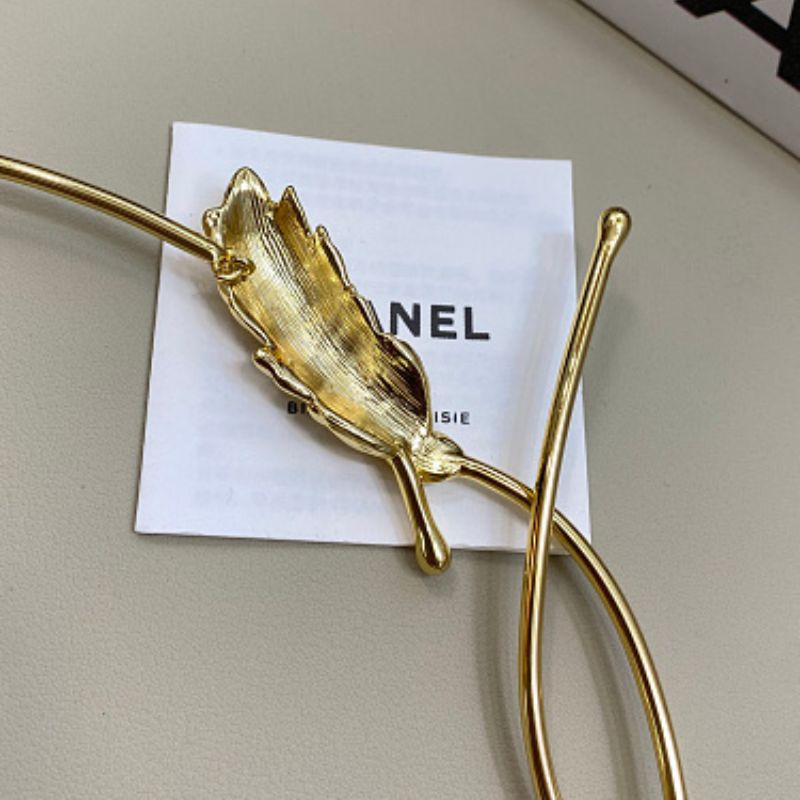 Chanel Sculptural Wheat Motif Torque Necklace