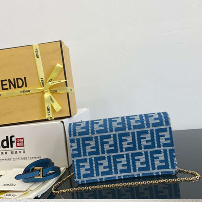 Fendi Baguette Chain Bag in blue denim