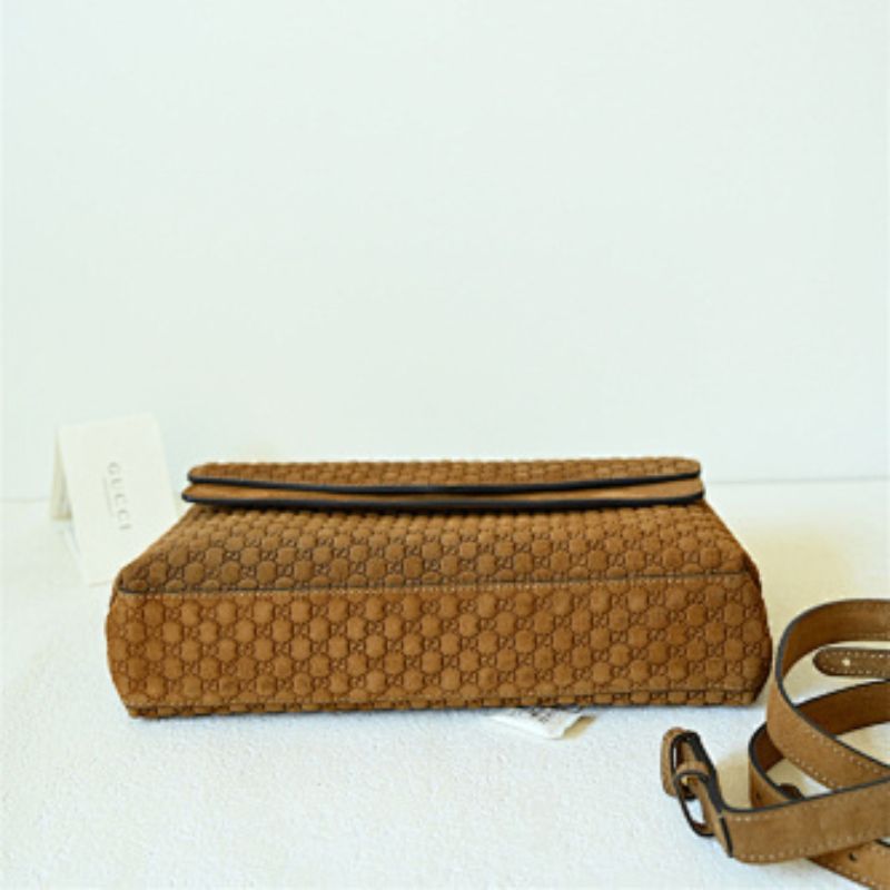 Gucci Large Shoulder Bag with Chain