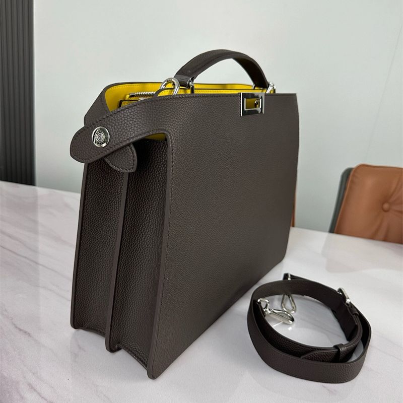 Fendi Medium Peekaboo ISeeU Bag