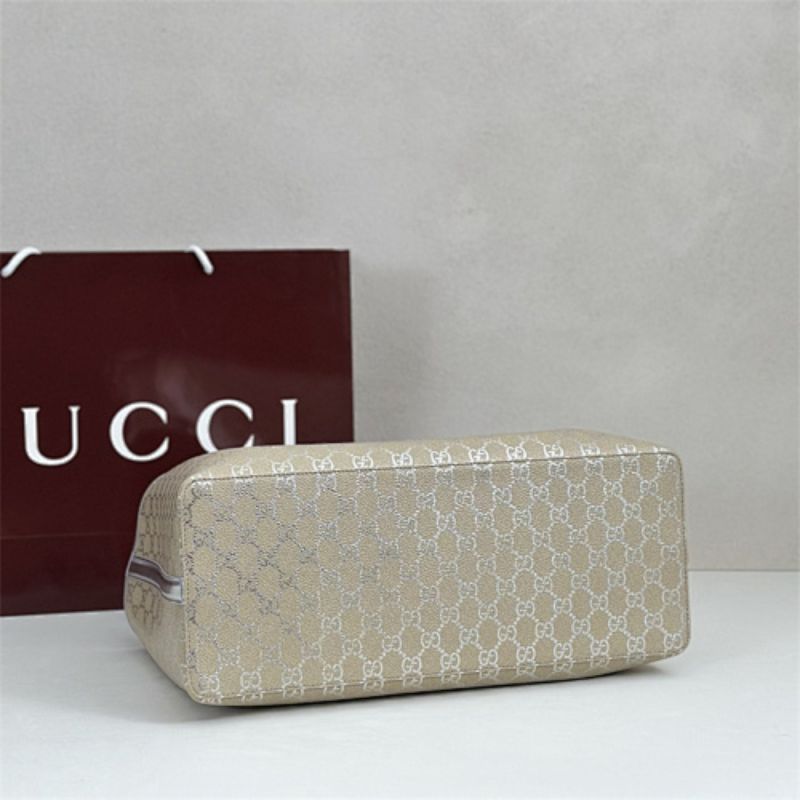 Gucci GG Emblem Medium Tote Bag