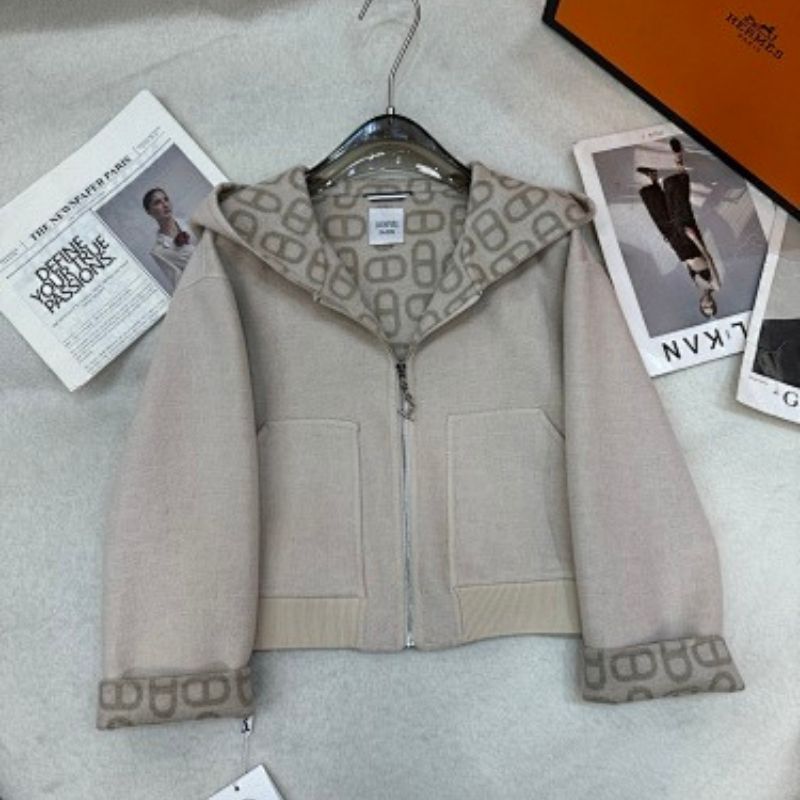 HERMES PARIS beige hooded short coat