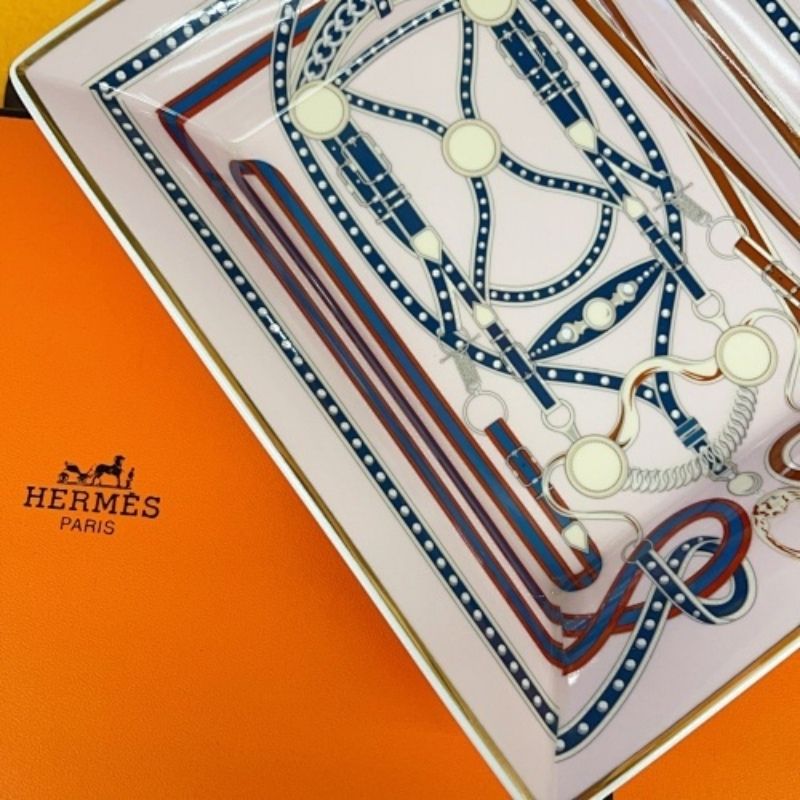 Hermès porcelain change tray (or "vide-poche"),