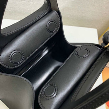 Loewe Architects A Handbag