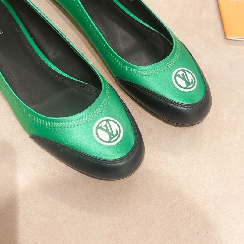 Louis Vuitton Archlight Slingback Pump in a black and green