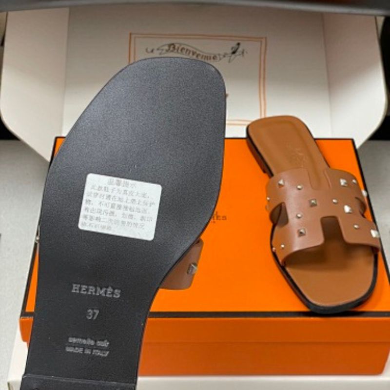 Hermès Oran sandals.