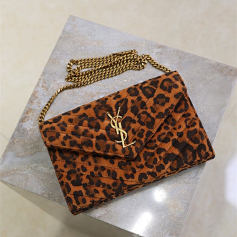 Saint Laurent (YSL) Cassandre Envelope shoulder bag or chain wallet,