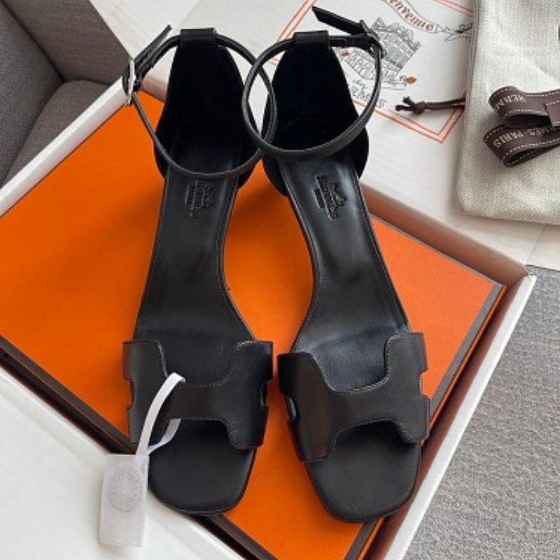 Hermès Oasis  "H" cut-out strap Sandals