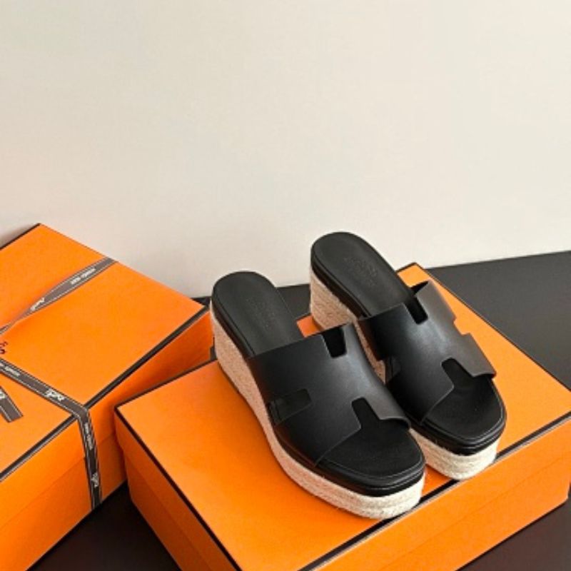 Hermès Eze 30 Sandals in noir (black) calfskin,