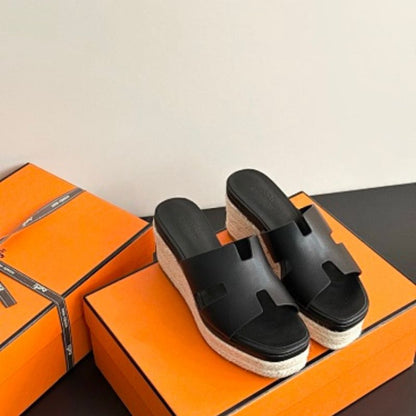 Hermès Eze 30 Sandals in noir (black) calfskin,